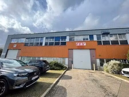 location entrepôt 1 724 m²