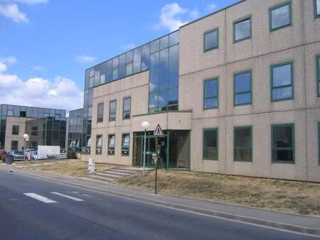 location bureaux 142 m² à 1 987 m²