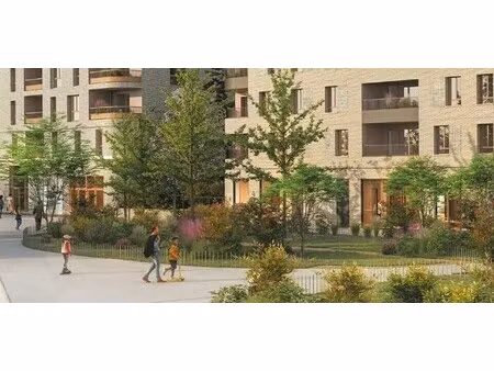 location commerce 149 m²