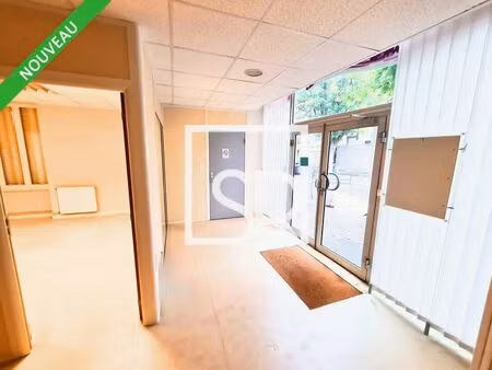 location commerce 65 m²
