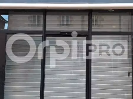 location commerce 89 m²