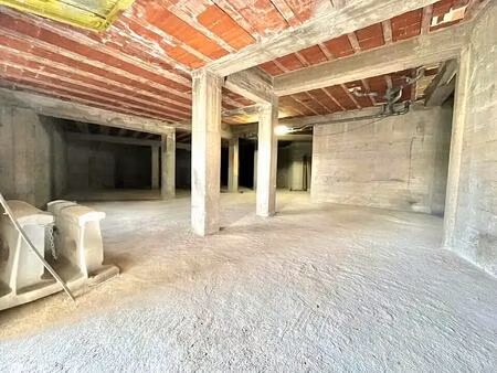 location commerce 300 m²