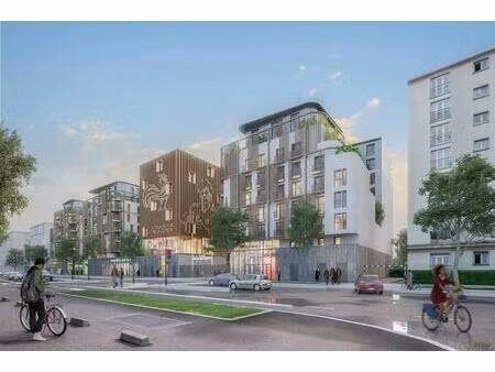 location commerce 660 m²