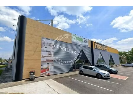 location commerce 450 m²
