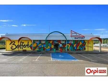 location commerce 1 450 m²