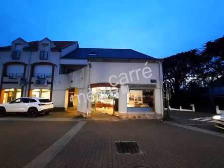 location commerce saint-herblain 44800 87m²