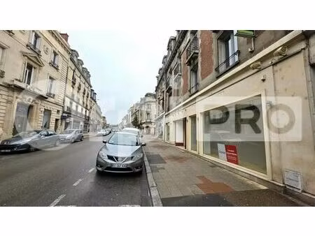 location commerce 190 m²