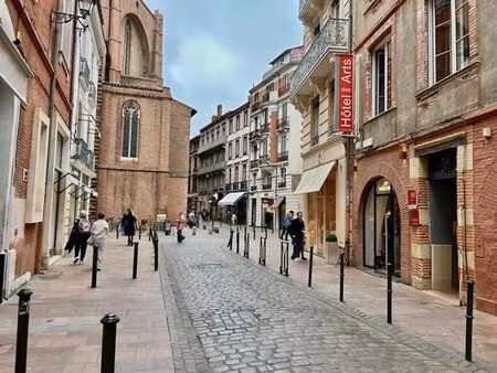 location commerce 137 m²