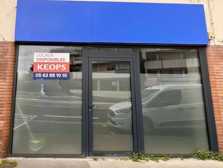 location commerce 45 m²