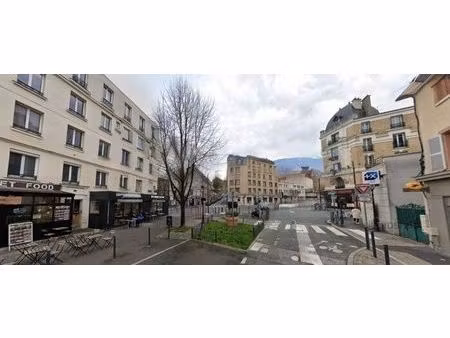 location commerce vanves 92170 75m²