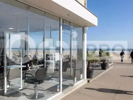 location commerce 60 m²