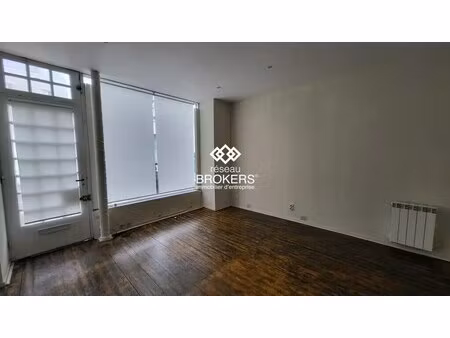 location commerce 25 m²