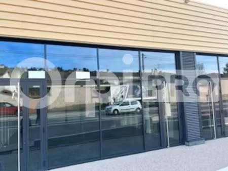 location commerce 193 m²