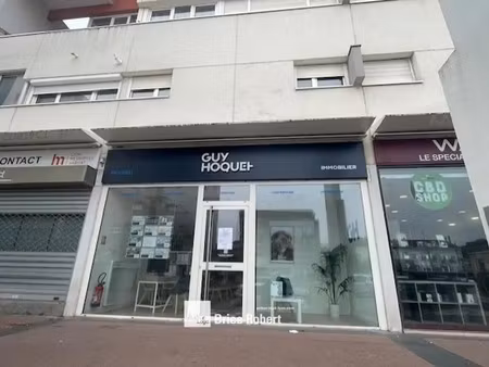 location commerce 58 m²