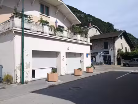 location commerce 135m²