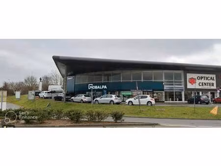 location commerce 313 m²