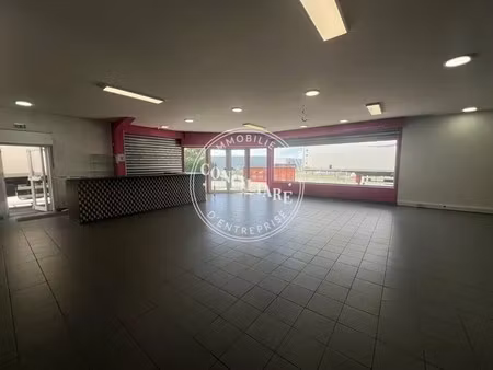 location commerce 385 m²