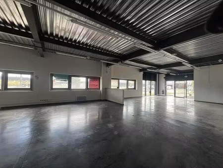 location commerce 450 m²