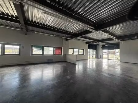 location commerce salaise sur sanne 38150 450m²