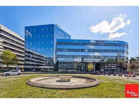 location bureaux 600 m² à 3 652 m²