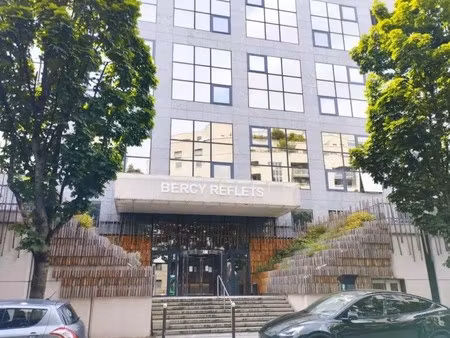 location bureaux 551 m² à 6 338 m²