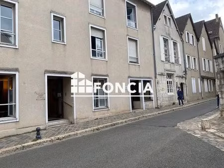 location bureaux 83 m²