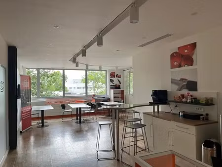 location bureaux 397 m²