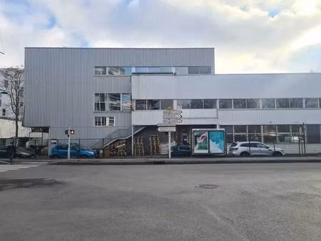 location bureaux 70 m² à 219 m²