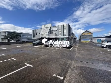 location commerce 76 m² à 286 m²