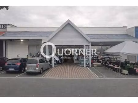 location commerce 800 m²