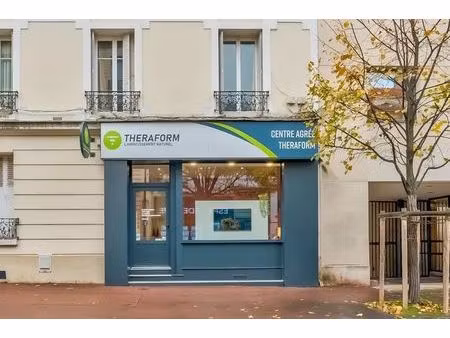 location commerce issy les moulineaux 92130 60m²