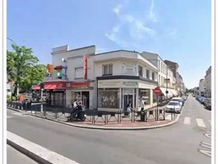 location commerce 140 m²