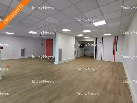 location commerce lorient 56100 103m²