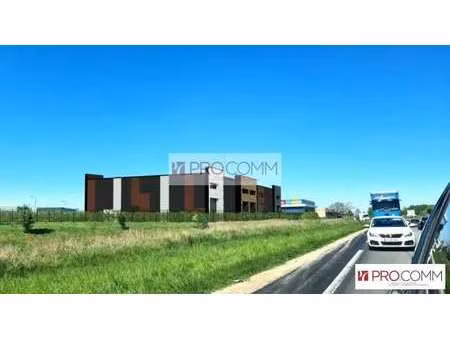 location commerce 230 m²