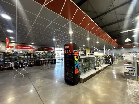 location commerce 646 m²