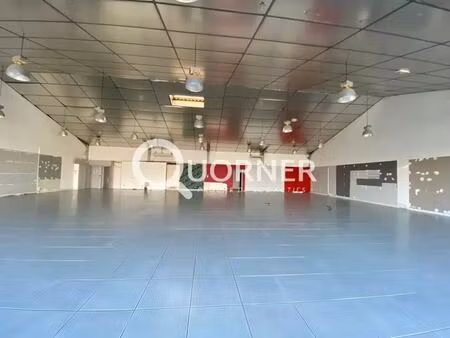 location commerce puget sur argens 83480 460m²