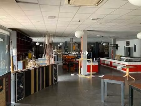 location commerce 612 m²