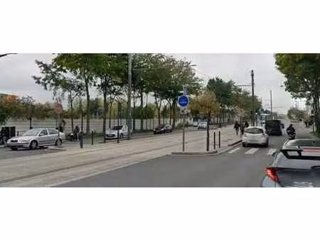 location commerce 90 m²