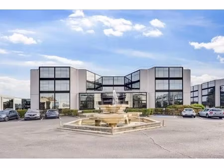 location bureaux 175 m² à 881 m²