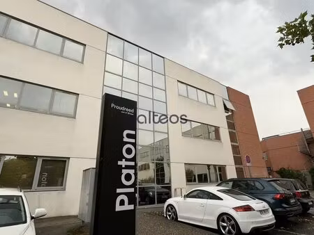 location bureaux 198 m²