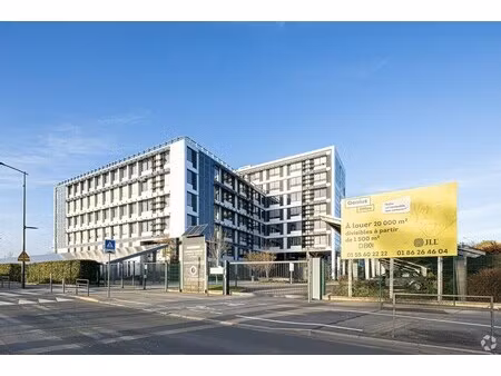 location bureaux 1 675 m² à 21 819 m²
