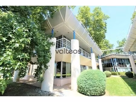 location bureaux 127 m² à 302 m²