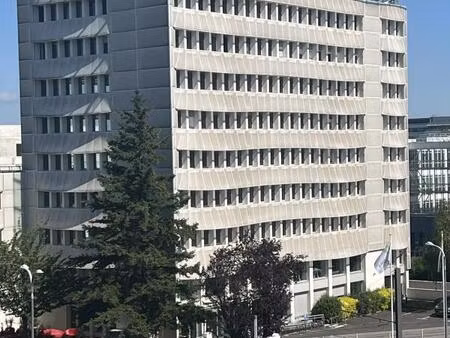 location bureaux 289 m² à 4 755 m²