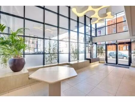 location bureaux 178 m²