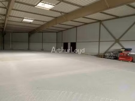 location commerce champigny 51370 998m²