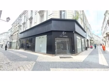 location commerce chatellerault 86100 177m²