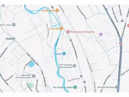 location commerce 925 m²