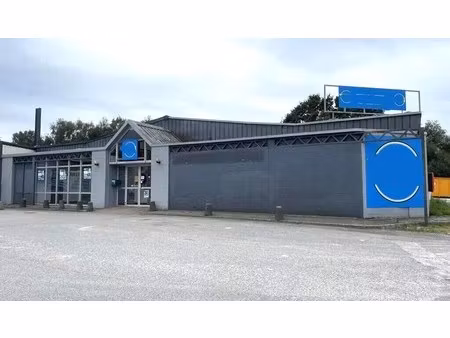 location commerce 848 m²