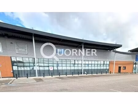 location commerce 1 119 m²