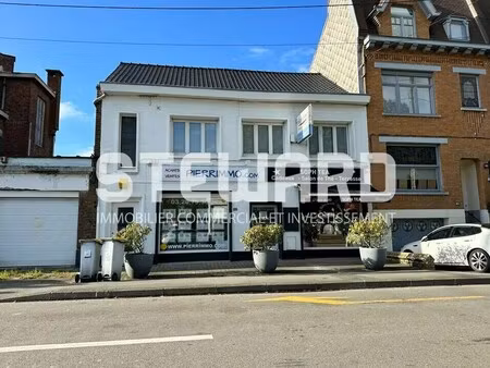 location commerce 89 m²